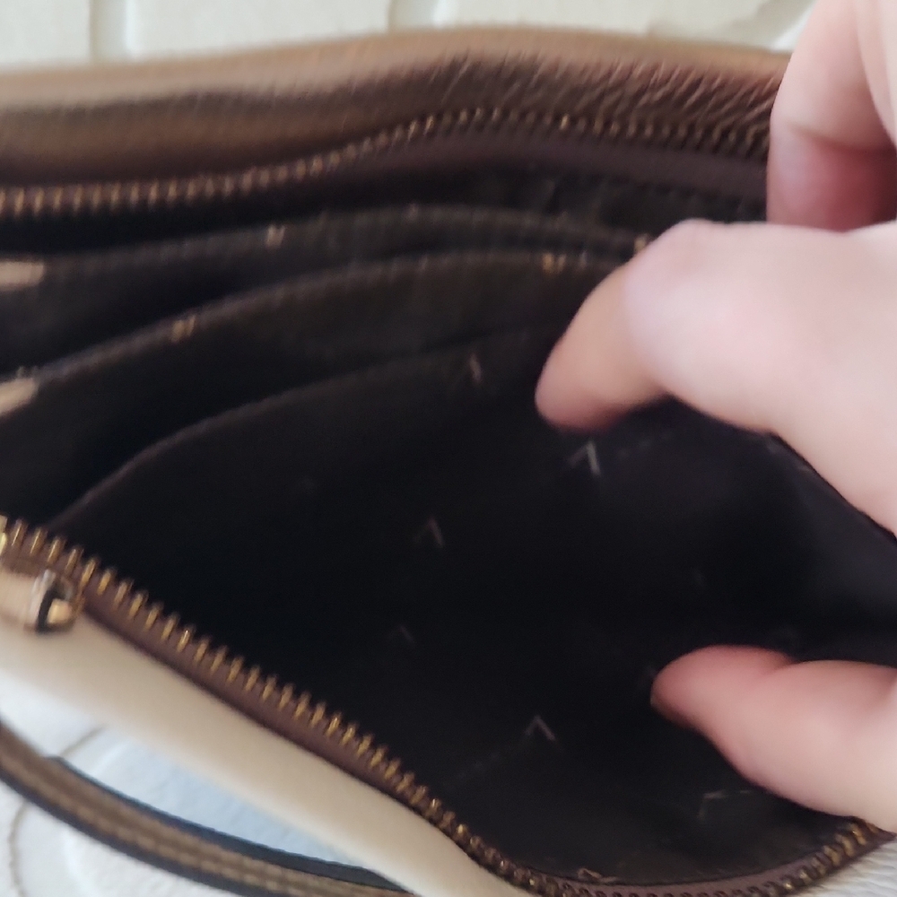 Vince Camuto Cream Textured Women's Bag - Picture 5 of 8